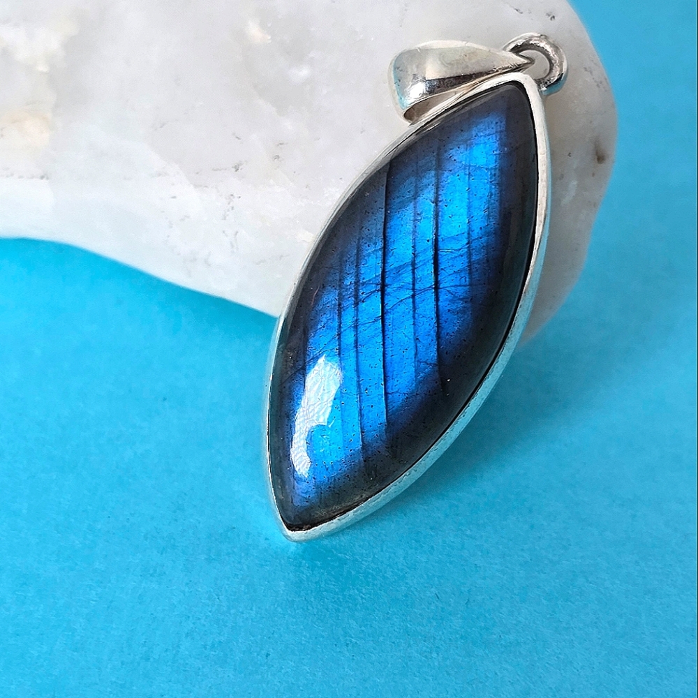 Large Natural Labradorite 13x35mm 925 Sterling Silver Pendant